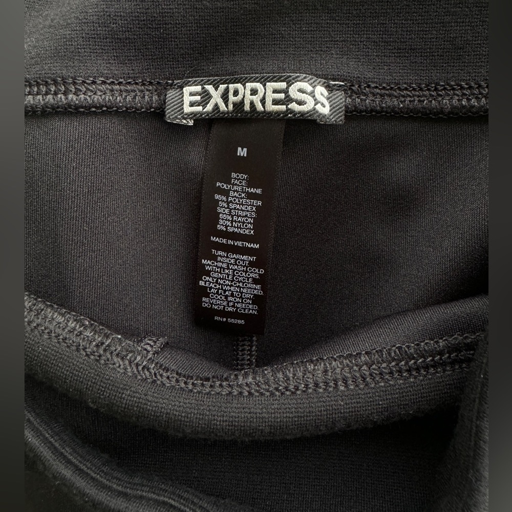 Express Faux Leather Black Leggings Size Medium - Picture 4 of 6